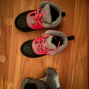 Nike ACG girls boots little kid Pink